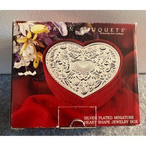 New 1993  Godinger  Keepsake Trinket Boxes  Red Velvet with Silver Plate Lid   #